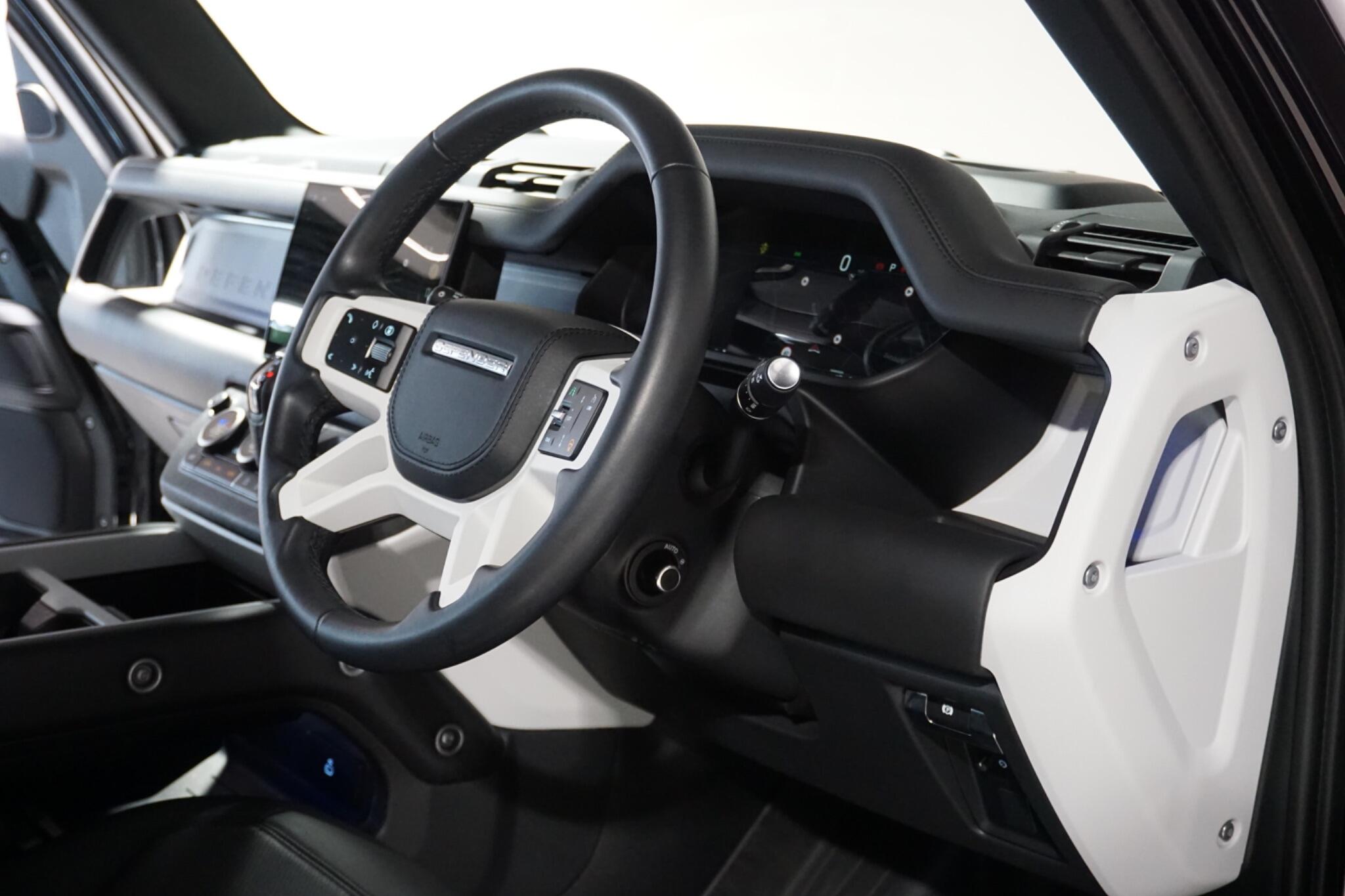 Land Rover Defender 110 3.0 D350 MHEV X-Dynamic HSE SUV 5dr Diesel Auto 4WD Euro 6 (s/s) (350 ps)